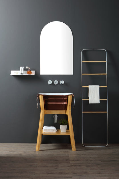 HOHE, STEHENDE HOLZWANNENKONSTRUKTION