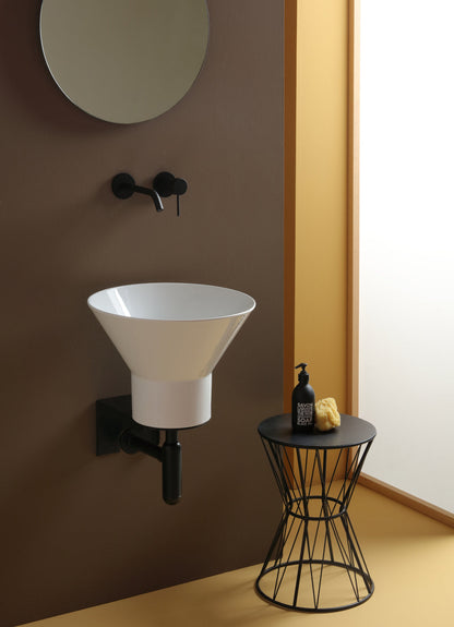 MEGAFONO-WASCHBECKENKONSTRUKTION AUF HOHER, STEHENDER HOLZKONSTRUKTION