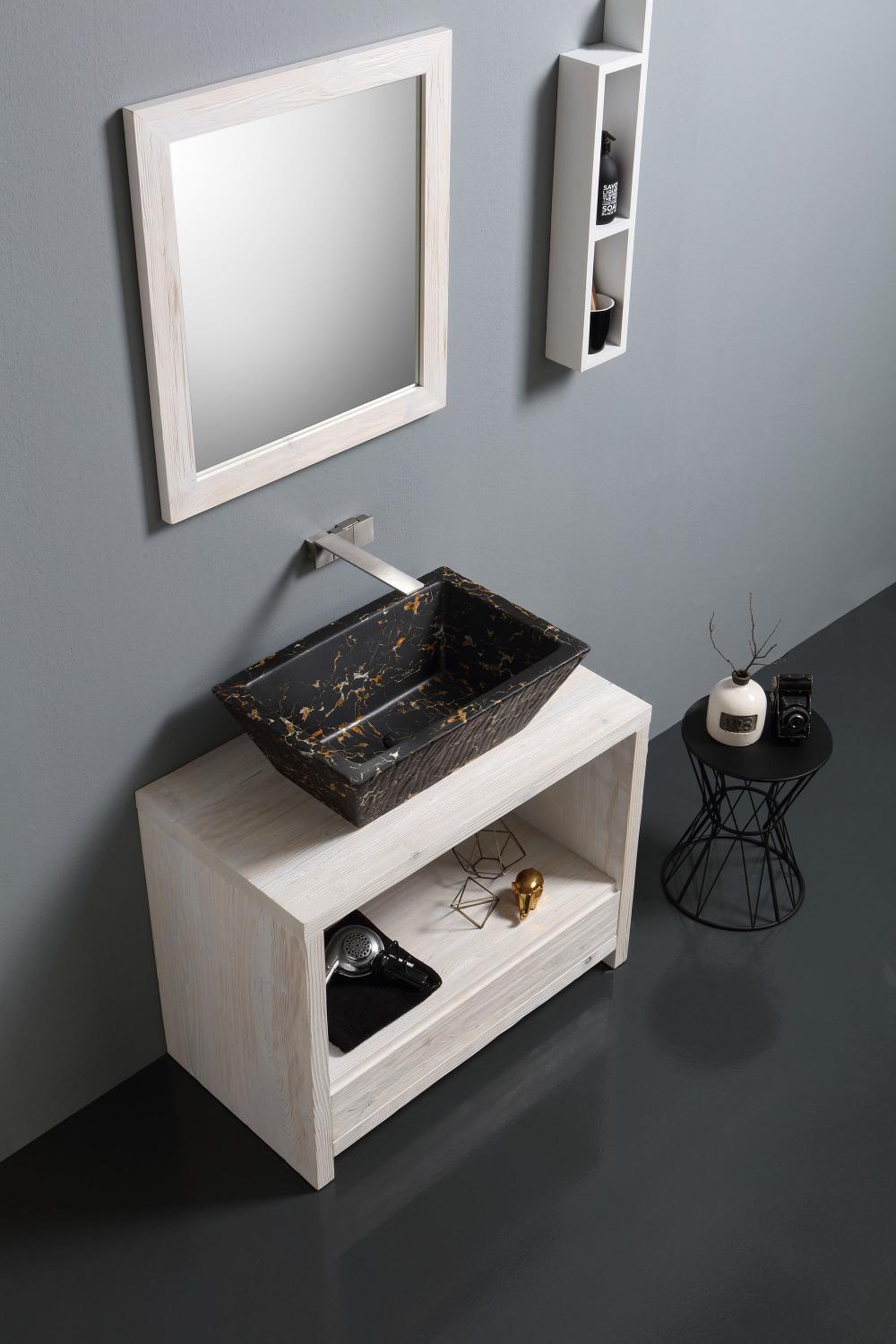 RECHTECKIGER SPIEGEL