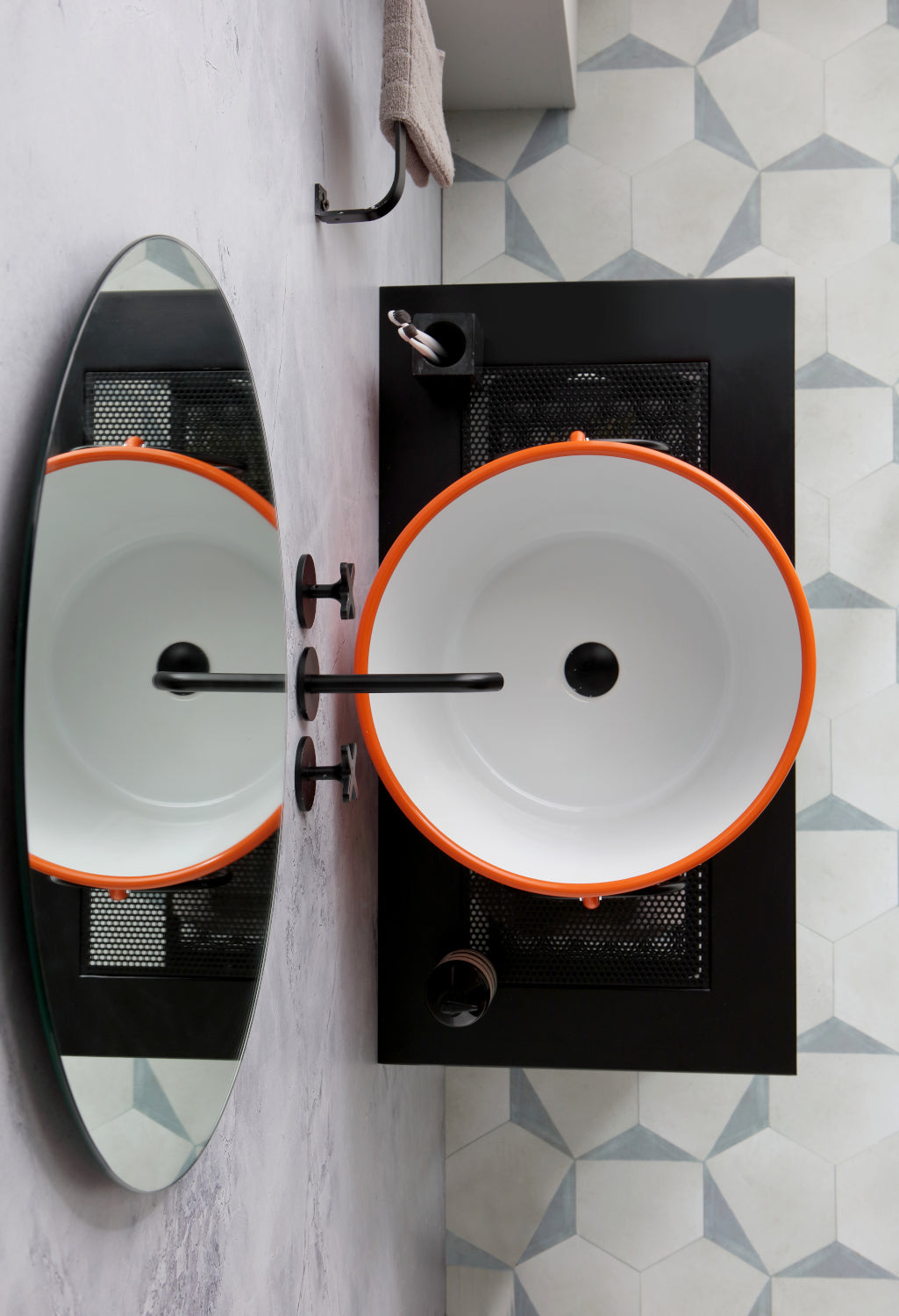 METALL-BODENSTÄNDER